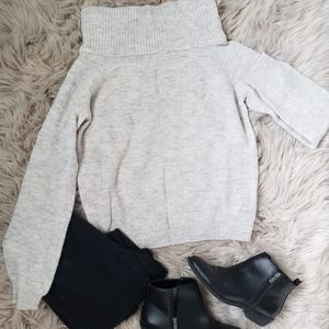 Coal neck long sleeve sweater!